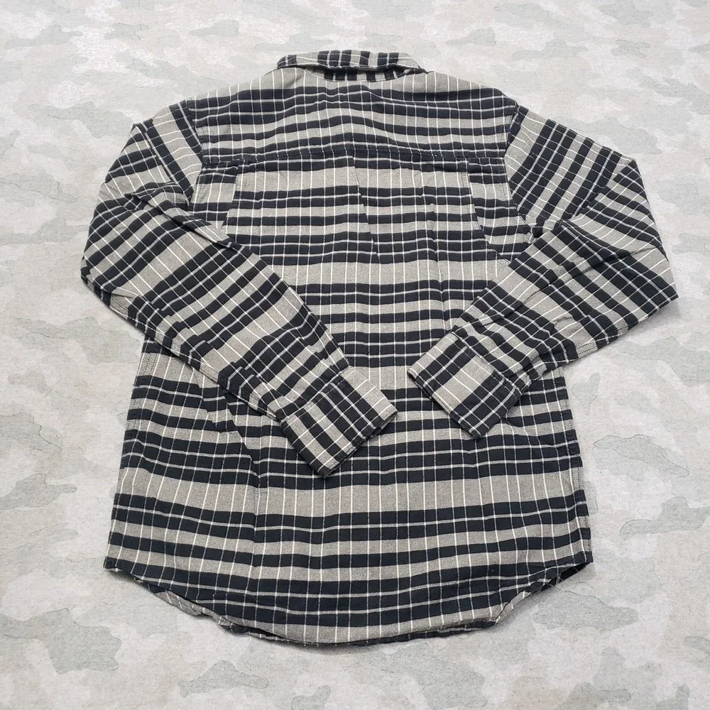 Nike SB Shirt Mens Small Gray Pockets Pearl Snap‎ Long Sleeve Stripped